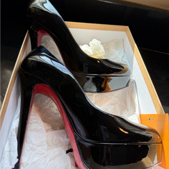 Christian Louboutin Bianca 140 Patent Calf Shoes size 38 - Picture 9 of 10